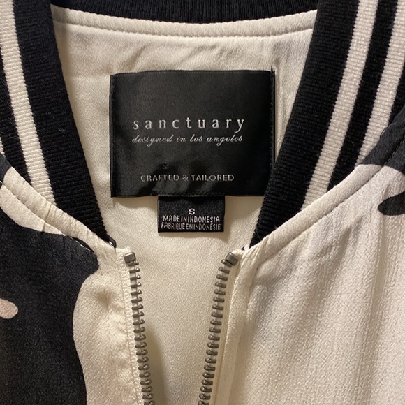 Sanctuary camo light bomber jacket, size small - Picture 2 of 3